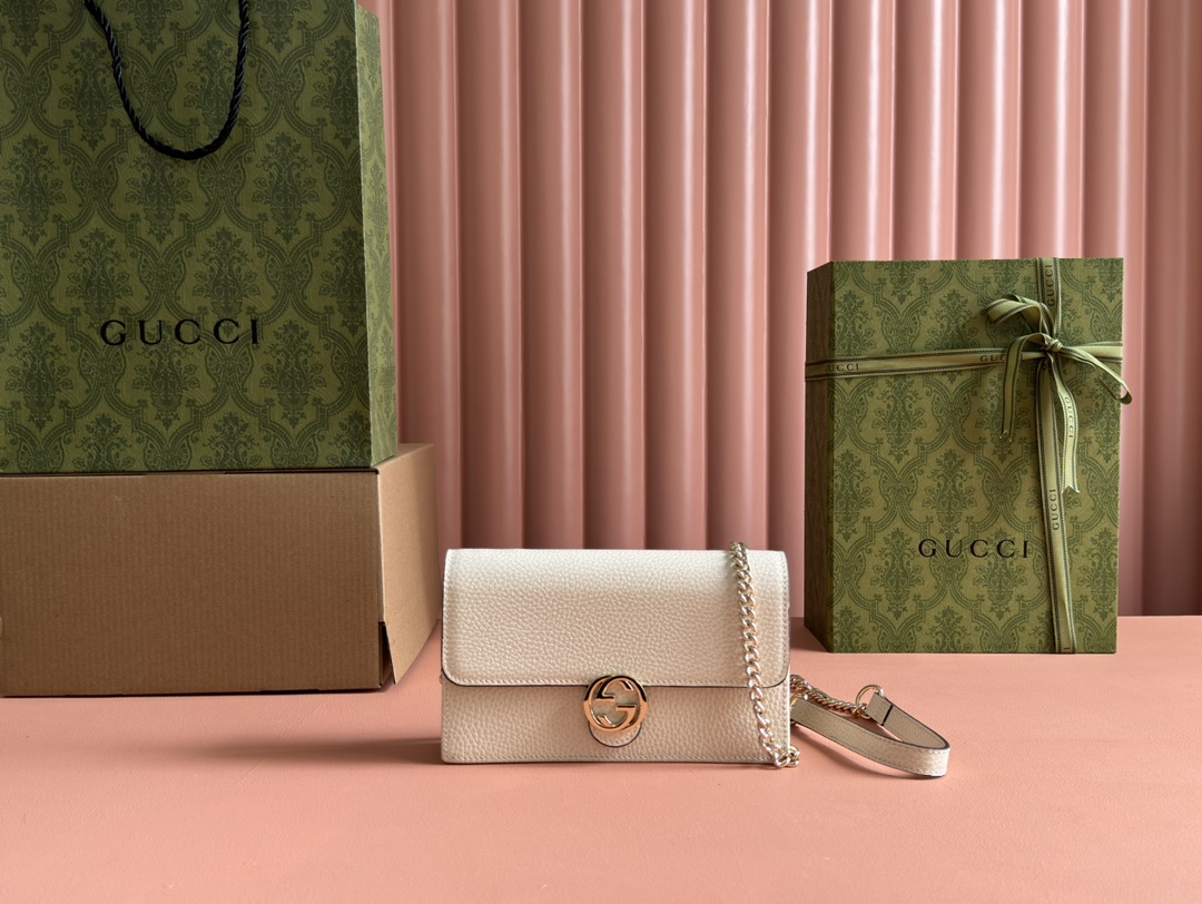 Gucci Satchel Bags